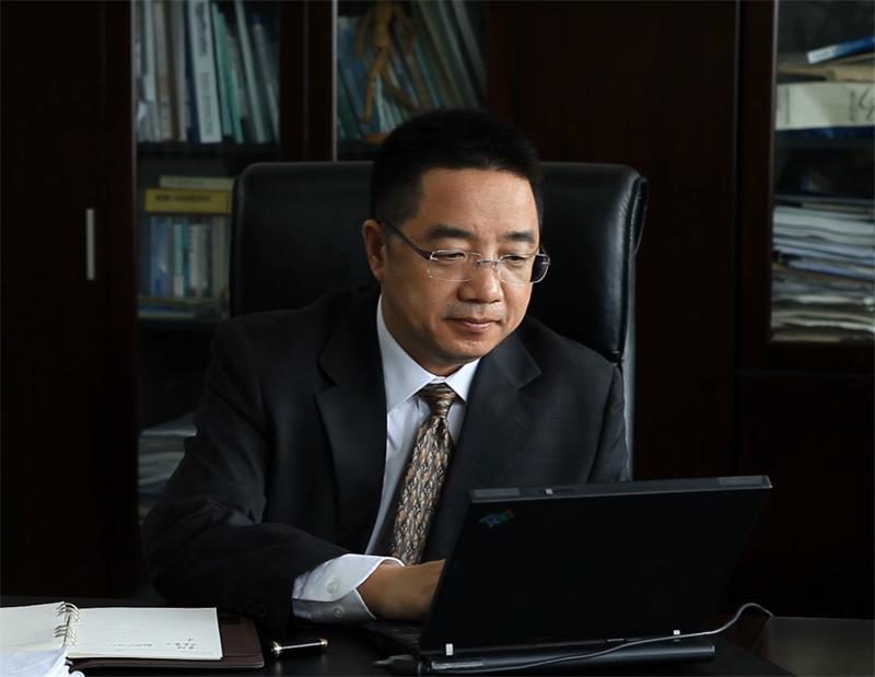 	 热烈：刈芫砜芟康荣获“西安市十佳科技企业家”殊荣