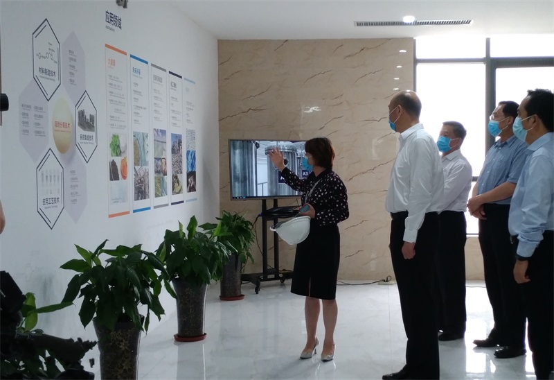 陕西省省长刘国中、西安市市长李明远一行调研高陵钱能钱包产业园