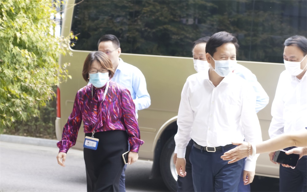 赵一德省长莅临钱能钱包科技现场调研