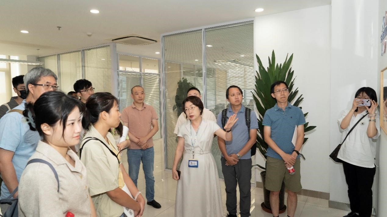 澳门历史教师国情研修班莅临钱能钱包科技参观考察